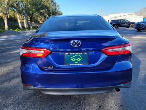 Used 2018 Toyota Camry LE image 6