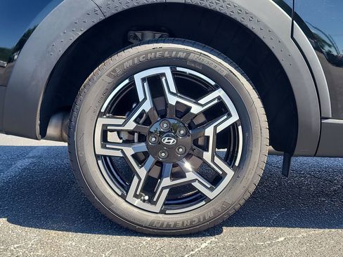 Used 2025 Hyundai Santa Cruz Limited AWD/4WD image 5