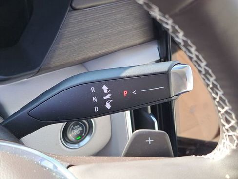 Used 2024 GMC Acadia Denali image 29