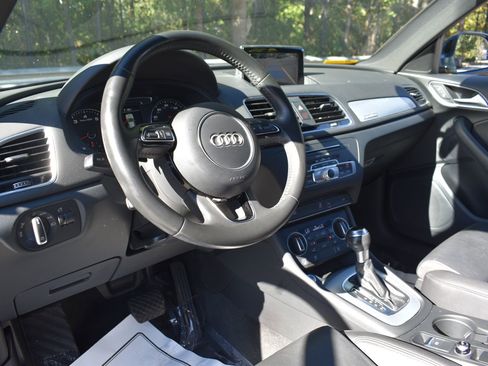 Used 2018 Audi Q3 2.0T Premium Plus w/ Premium Plus Package image 23