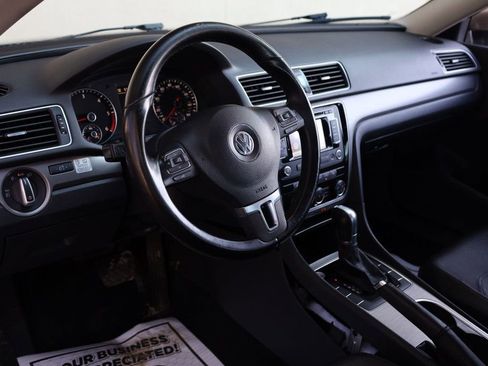 Used 2015 Volkswagen Passat TDI SE image 15