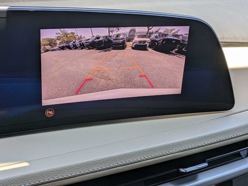 Used 2024 Cadillac XT4 Luxury w/ Cold Weather Package FWD image 25