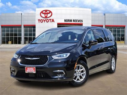 Used 2023 Chrysler Pacifica Touring-L