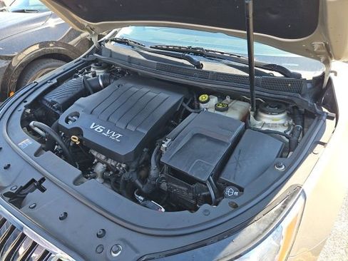 Used 2016 Buick LaCrosse Leather FWD image 10