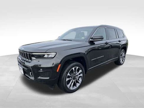 New 2025 Jeep Grand Cherokee L Overland w/ Luxury Tech Group IV image 7
