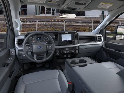 New 2026 Ford F550 4x4 Supercab Super Duty image 10