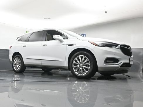 Used 2021 Buick Enclave Premium w/ Sun and Sites Package AWD/4WD image 27