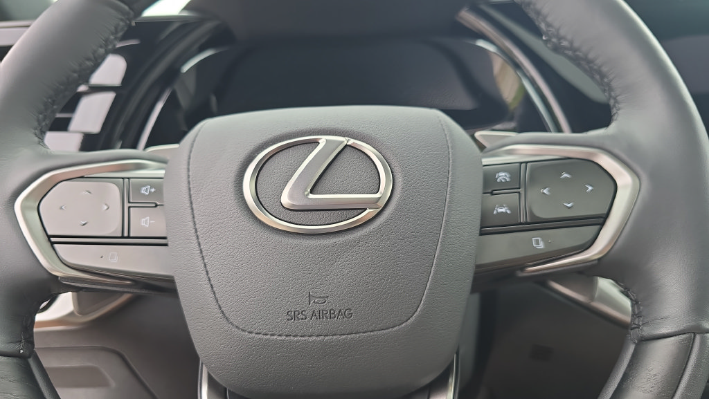 Used 2026 Lexus RX 350 Premium Plus w/ Convenience Package AWD/4WD image 19