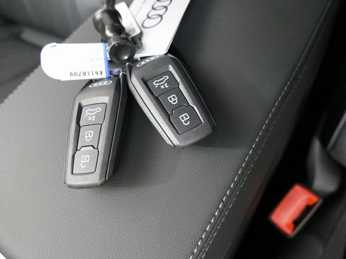 New 2025 Audi Q5 Premium Plus image 13