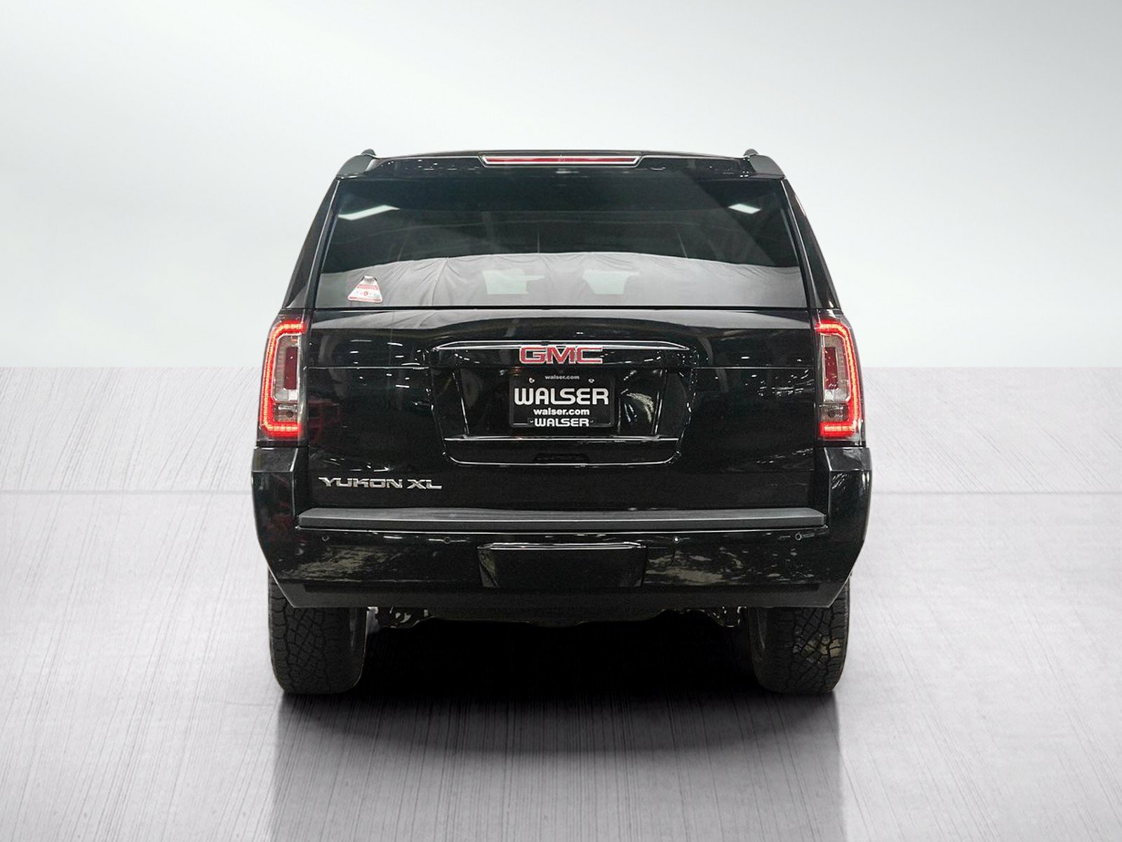 Used 2020 GMC Yukon XL SLT w/ Open Road Package AWD/4WD image 4