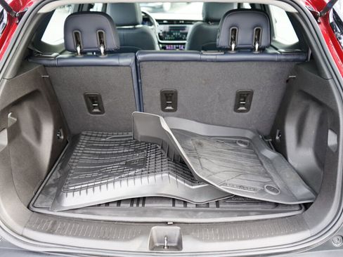 Used 2022 Chevrolet Bolt EUV Premier w/ Launch Edition image 10