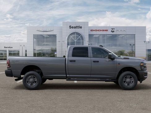 New 2026 RAM 3500 Tradesman AWD/4WD image 21