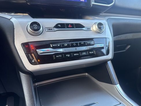 Used 2023 Ford Explorer XLT w/ Equipment Group 202A image 16