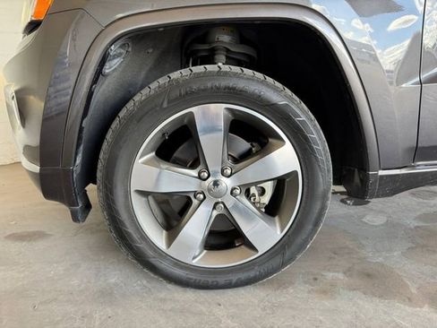 Used 2015 Jeep Grand Cherokee Overland image 23