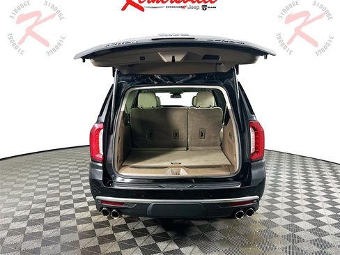 Used 2023 GMC Yukon XL Denali image 29