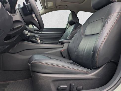 Used 2023 Nissan Altima 2.5 SR w/ SR Premium Package FWD image 15