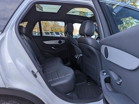 Used 2021 Mercedes-Benz GLC 300 4MATIC image 38