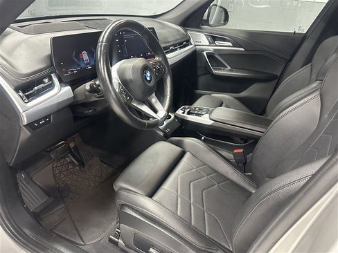 Used 2023 BMW X1 xDrive28i w/ Premium Package AWD/4WD image 2