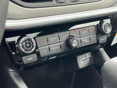 New 2025 Jeep Compass Limited w/ Elite Group image 29