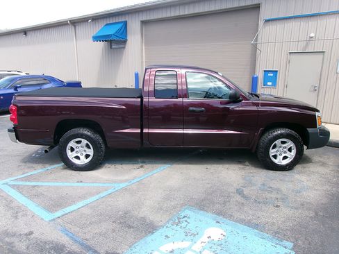 Used 2005 Dodge Dakota SLT w/ Trailer Tow Group image 6