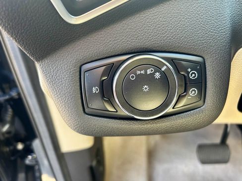 Used 2013 Ford Escape SEL image 10