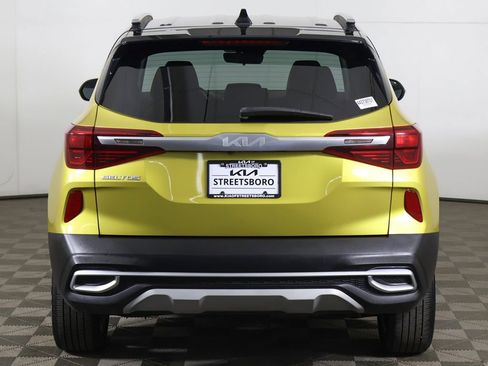 Used 2023 Kia Seltos S w/ Navigation Package AWD/4WD image 12