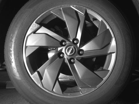 Used 2025 Nissan Rogue SV FWD image 15