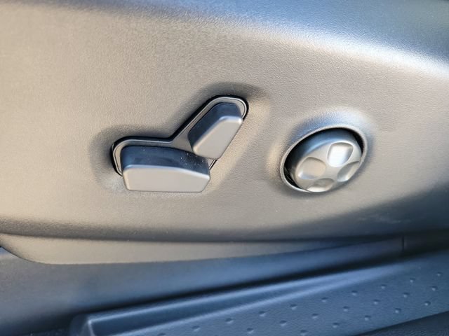 New 2027 Chrysler Pacifica Select FWD image 6