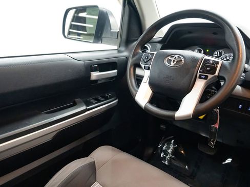 Used 2014 Toyota Tundra SR5 w/ SR5 Upgrade Package image 11