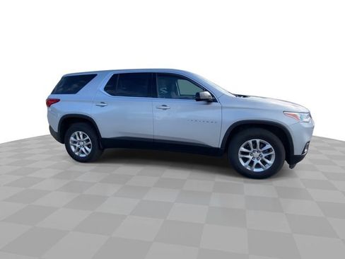 Used 2020 Chevrolet Traverse LS AWD/4WD image 3