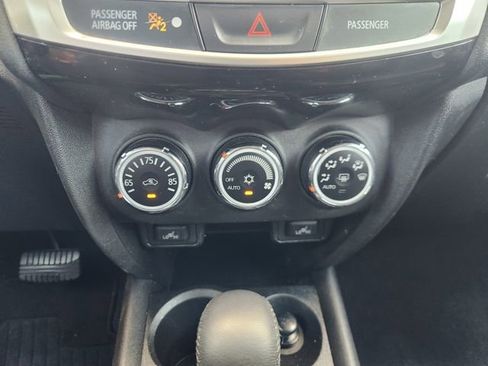 Used 2015 Mitsubishi Outlander Sport SE FWD image 18