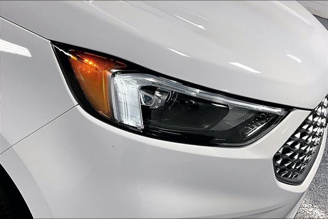 Used 2023 Ford Edge SEL w/ Convenience Package AWD/4WD image 27