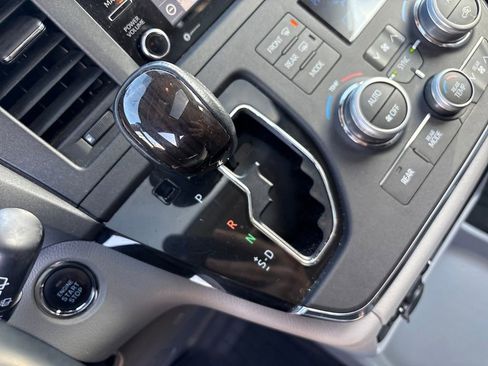 Used 2019 Toyota Sienna XLE image 24