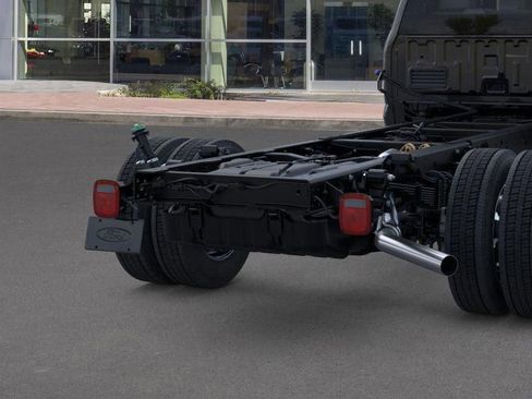 New 2025 Ford F550 2WD Regular Cab Super Duty image 21