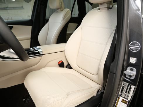 Certified 2026 Mercedes-Benz GLC 300 4MATIC image 3