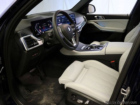 Used 2026 BMW X5 xDrive40i w/ Climate Comfort Package image 11