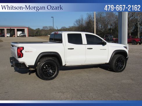 Used 2025 Chevrolet Colorado Trail Boss image 15