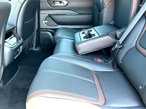 New 2026 Nissan Armada SL AWD/4WD image 15