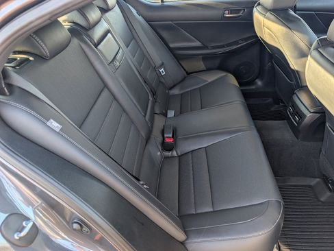 Used 2022 Lexus IS 350 F Sport RWD image 5