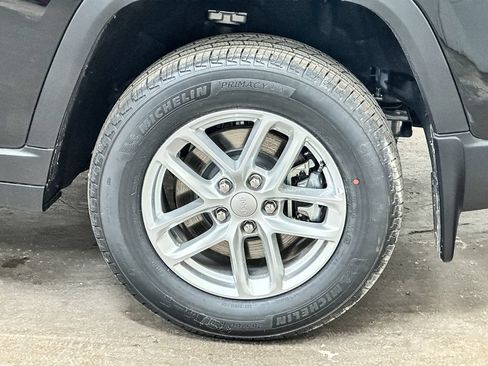 New 2026 Jeep Grand Cherokee L Laredo AWD/4WD image 46