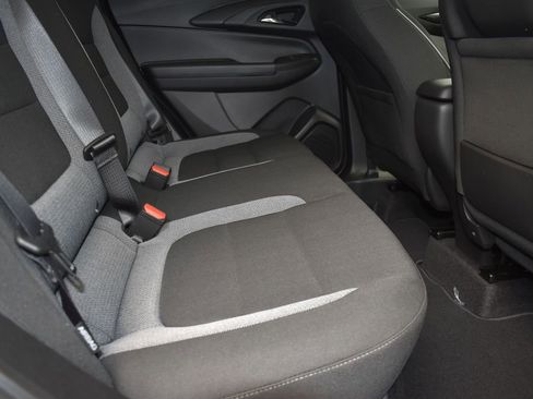 Used 2025 Chevrolet TrailBlazer LS w/ LS Convenience Package FWD image 21