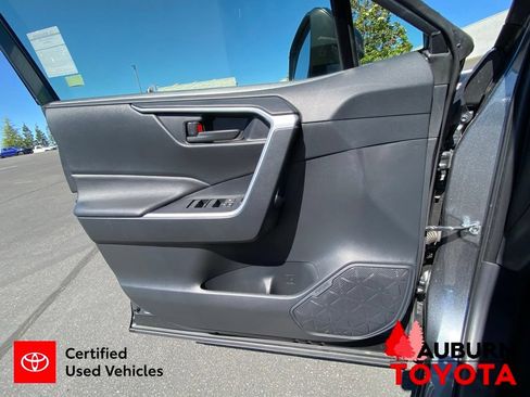 Certified 2025 Toyota RAV4 LE AWD/4WD image 33