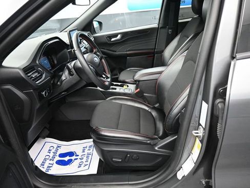 Used 2025 Ford Escape ST-Line image 12