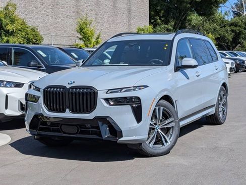 New 2026 BMW X7 xDrive40i image 1