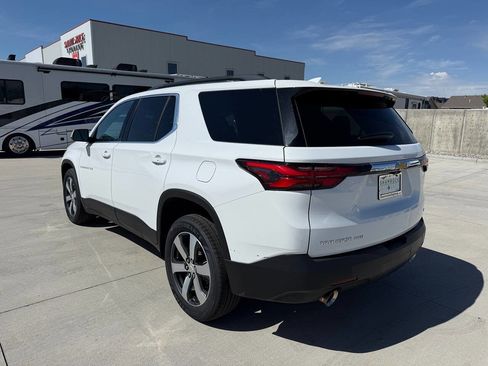 Used 2023 Chevrolet Traverse LT w/ LT Premium Package AWD/4WD image 5