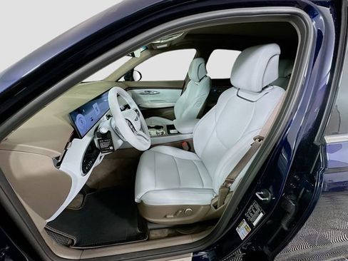 New 2026 Genesis GV70 2.5T Advanced image 16