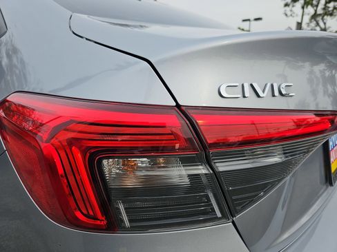 Used 2023 Honda Civic Sport image 38