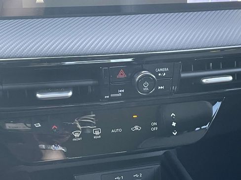 New 2026 Nissan Kicks SR image 28