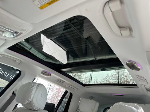 New 2025 Mercedes-Benz Maybach GLS 600 4MATIC image 28