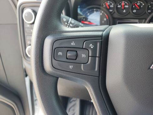 Used 2025 Chevrolet Silverado 3500 W/T image 19